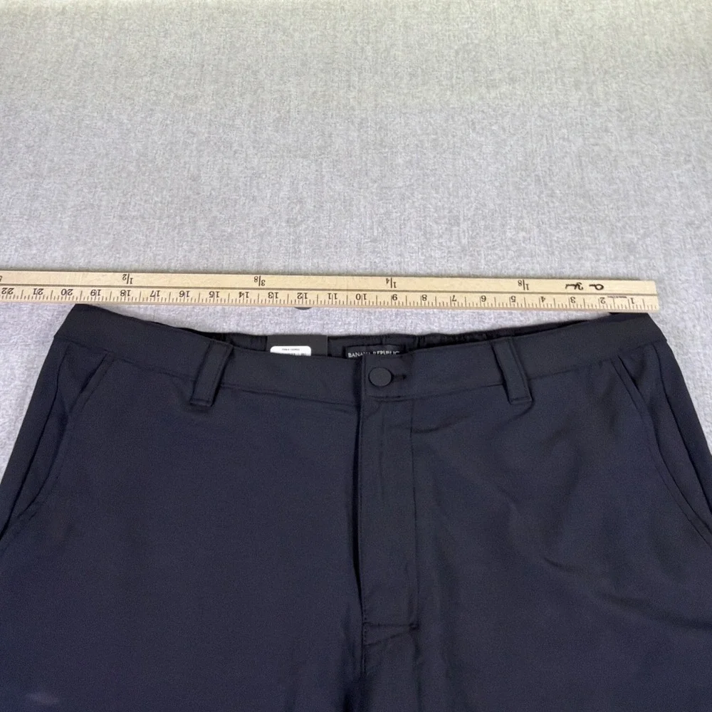 NWT Banana Republic Shorts Mens 40 Black Comfort Flat Front Shorts Golf Casual‎